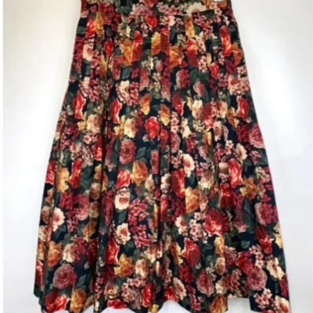 Antonio Melani Pleated Skirt Size 6